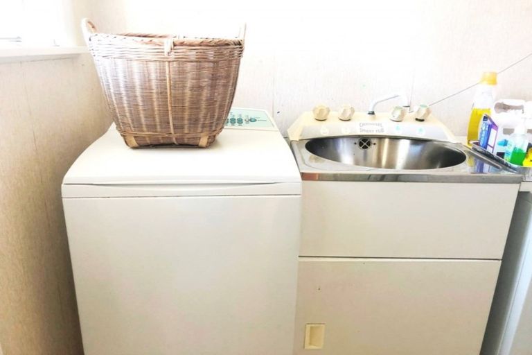 Photo of property in 28 Read Street, Levin, 5510