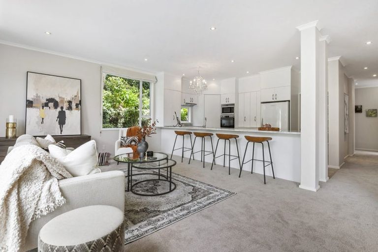 Photo of property in 47 English Oak Drive, Schnapper Rock, Auckland, 0632