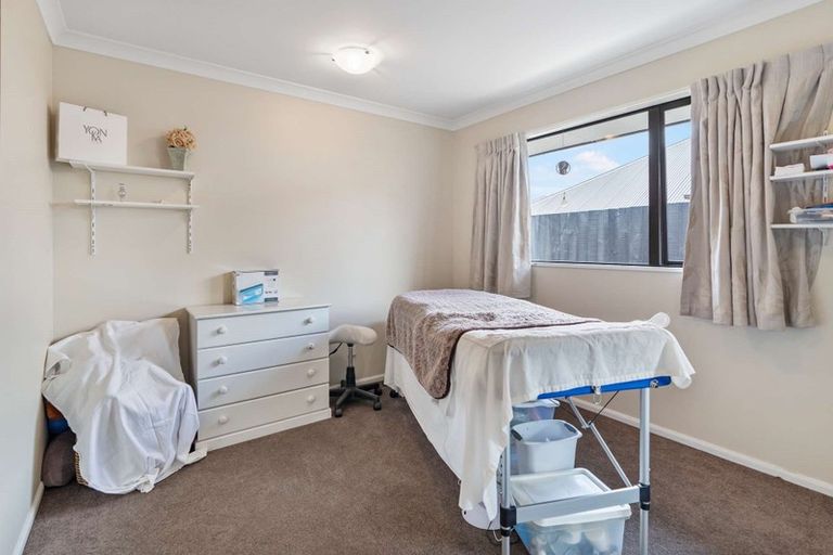 Photo of property in 100 Courtenay Drive, Kaiapoi, 7630