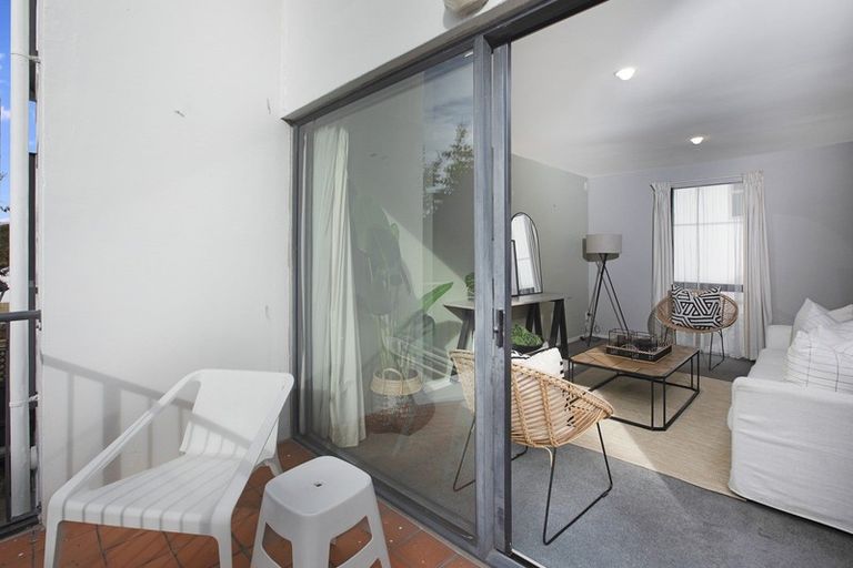 Photo of property in 28e Cranmer Square, Christchurch Central, Christchurch, 8013