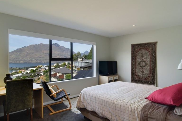 Photo of property in 3 Conifer Lane, Queenstown, 9300