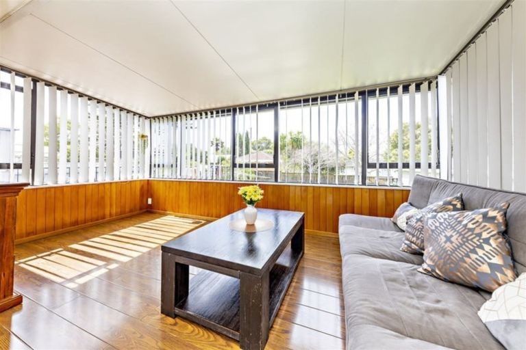 Photo of property in 49 Christmas Road, Manurewa, Auckland, 2102