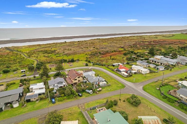 Photo of property in 10 Omanu Street, Koitiata, Whanganui, 4581