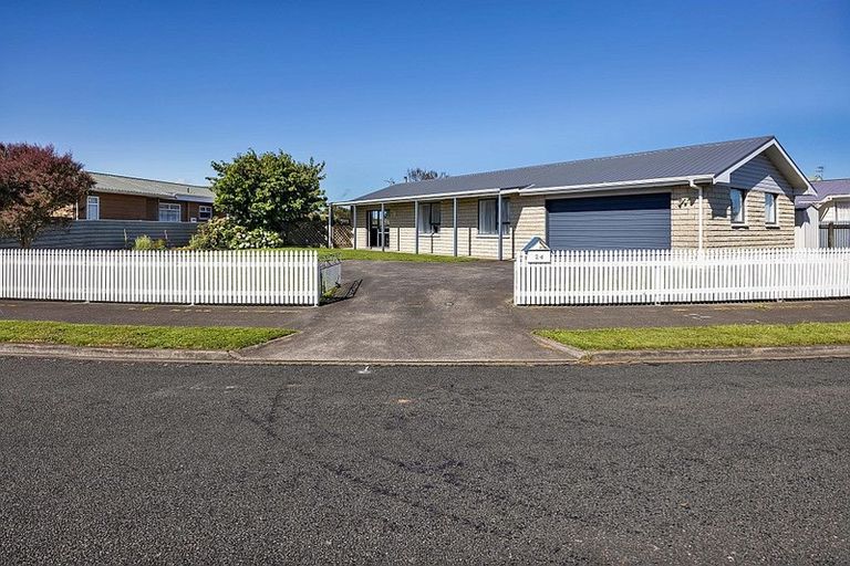 Photo of property in 24 Tawa Street, Hawera, 4610