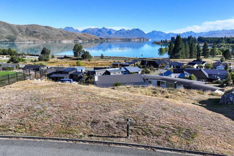 Photo of property in 2 Rankin Rise, Lake Tekapo, 7999