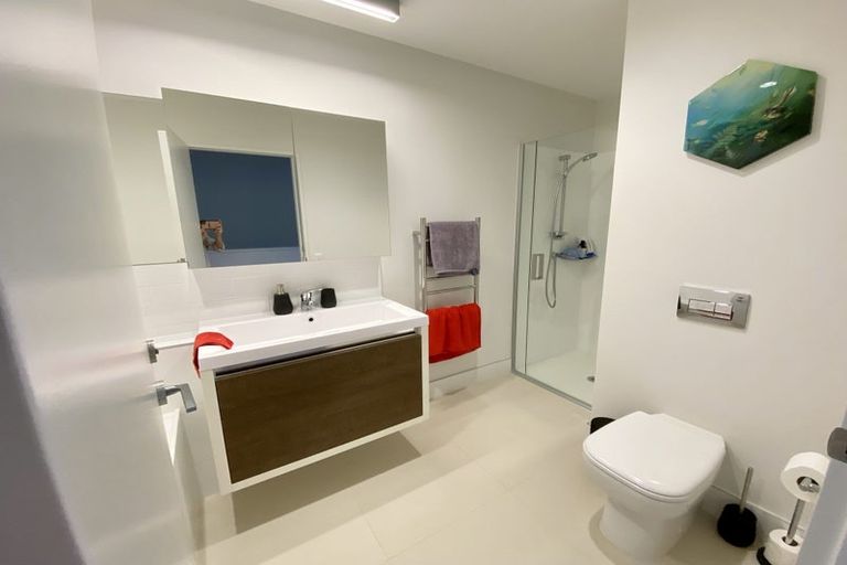 Photo of property in 19 Isitt Road, Hobsonville, Auckland, 0616