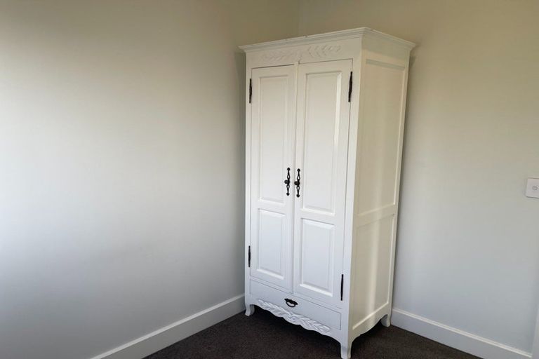 Photo of property in Newman Court Apartments, 2 Newman Terrace, Thorndon, Wellington, 6011