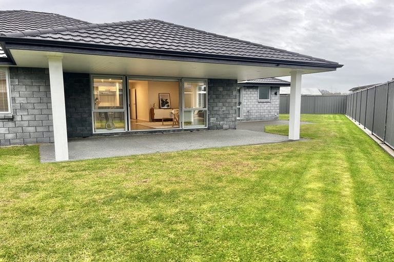Photo of property in 8 Benmore Place, Poraiti, Napier, 4112