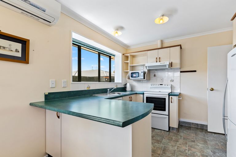 Photo of property in 3 Daniela Lane, Linwood, Christchurch, 8062