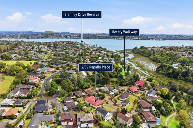Photo of property in 2/39 Rapallo Place, Farm Cove, Auckland, 2012