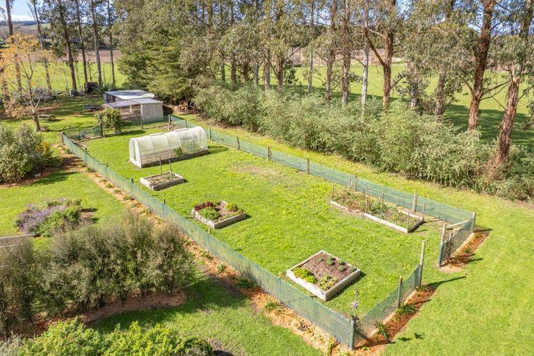 Photo of property in 394 Kaiwhaiki Road, Kaiwhaiki, Whanganui, 4575