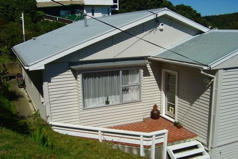 Photo of property in 3 Tamar Street, Island Bay, Wellington, 6023