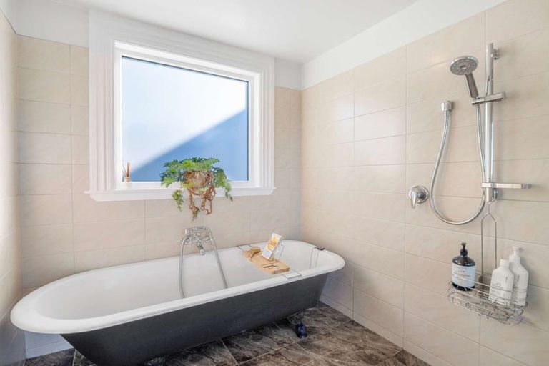 Photo of property in 63 Tees Street, South Hill, Oamaru, 9400