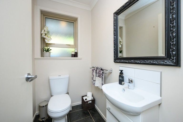 Photo of property in 14 Churchill Avenue, Hokowhitu, Palmerston North, 4410