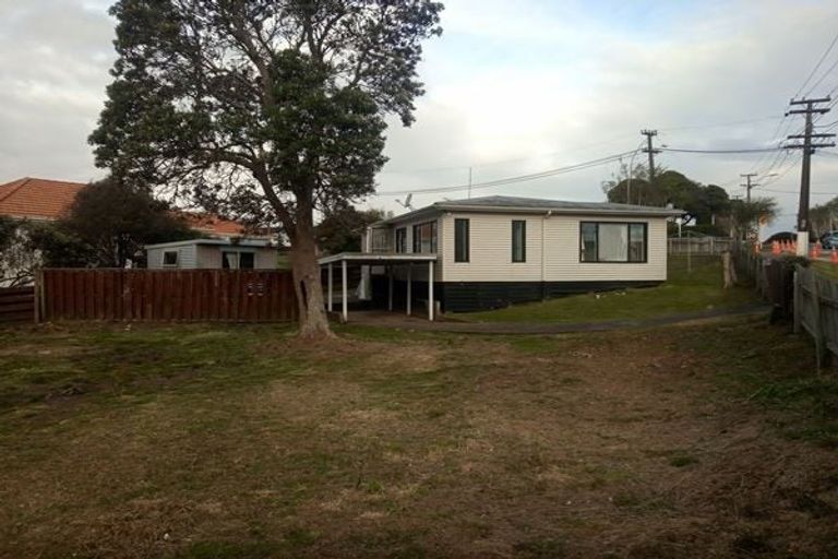 Photo of property in 2 James Road, Manurewa, Auckland, 2102