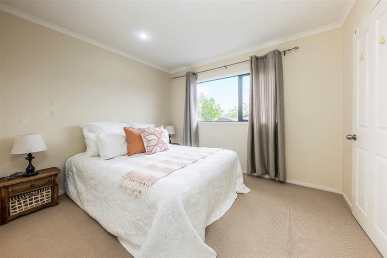 Photo of property in 2 Cuthill Close, Albany, Auckland, 0632