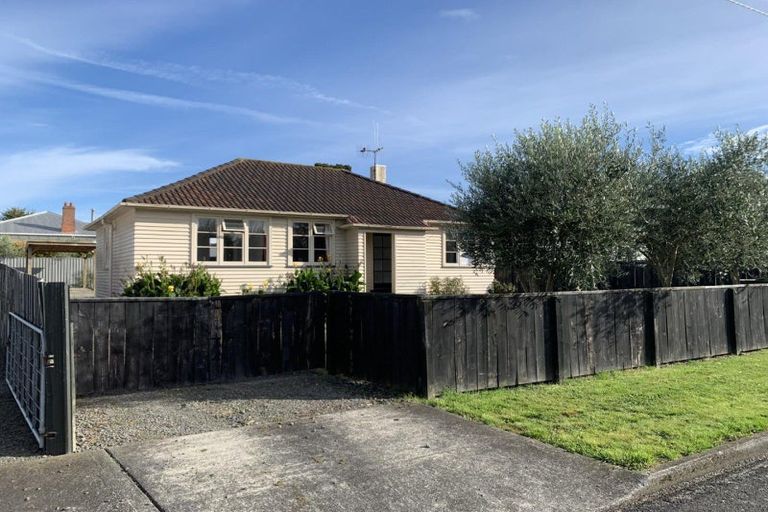 Photo of property in 26 Bell Street, Marton, 4710