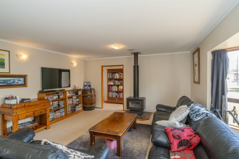 Photo of property in 40 Moewai Park Road, Whitianga, 3510