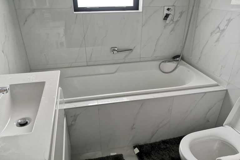 Photo of property in 9b Poruru Close, Papakura, 2110