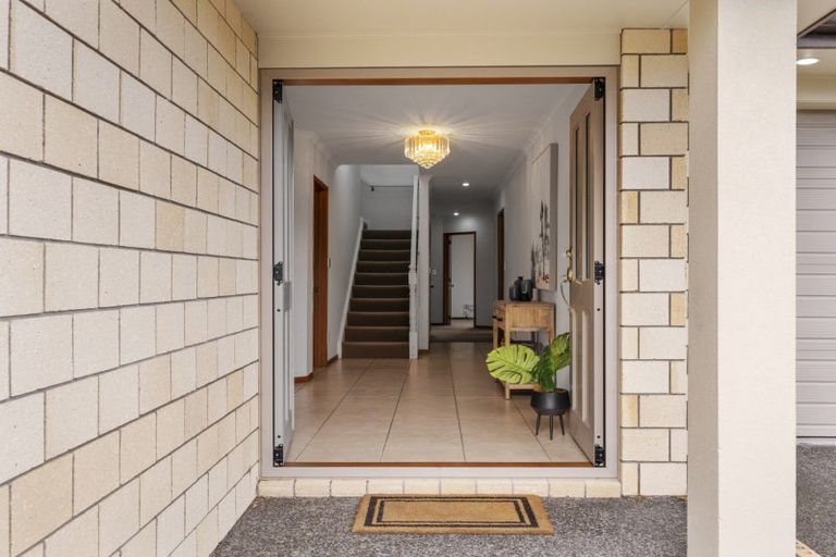 Photo of property in 5 Shire Place, Papamoa Beach, Papamoa, 3118