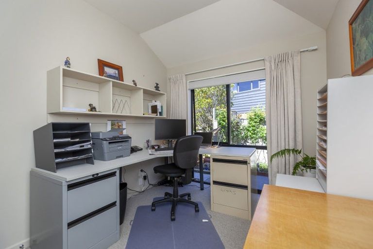 Photo of property in 4 Matuku Place, Paraparaumu Beach, Paraparaumu, 5032