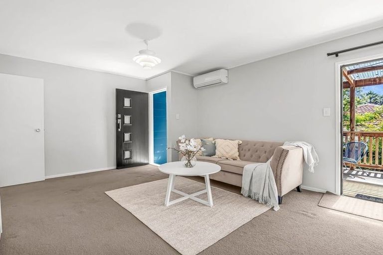 Photo of property in 7 Panzic Place, Glen Eden, Auckland, 0602