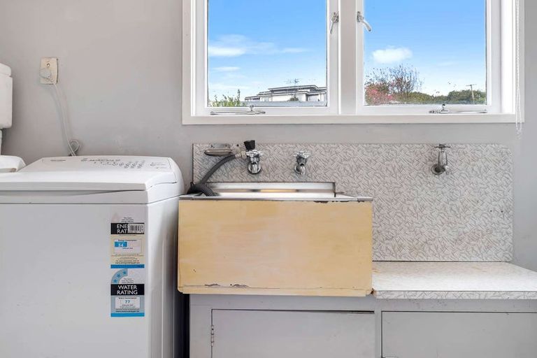 Photo of property in 80 Sutherland Road, Brookfield, Tauranga, 3110