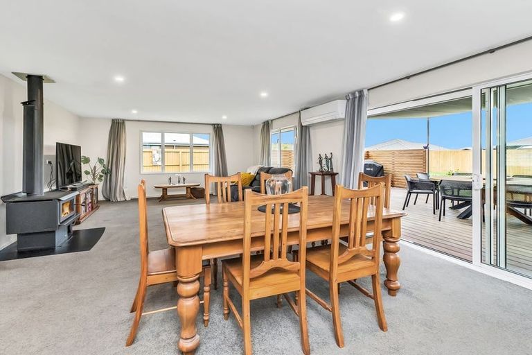 Photo of property in 30 Burnham School Road, Rolleston, 7614