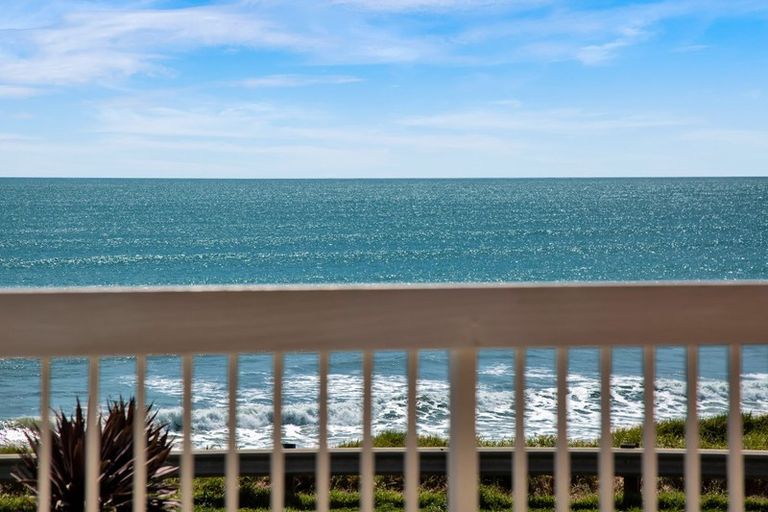 Photo of property in 1 Tiromoana Crescent, Bell Block, New Plymouth, 4312