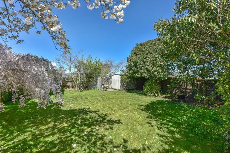 Photo of property in 17 Pollock Place, Rolleston, 7614