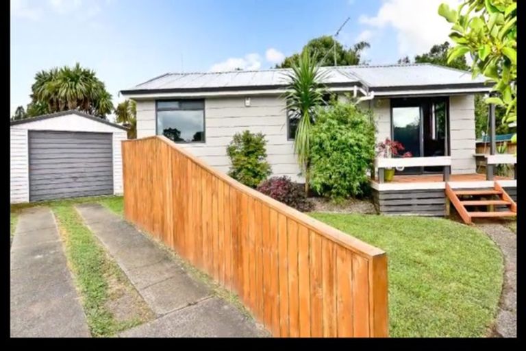Photo of property in 15 Purcell Place, Melville, Hamilton, 3206