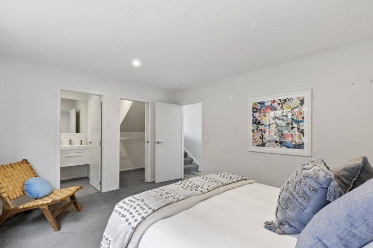 Photo of property in 86a Thurleigh Grove, Karori, Wellington, 6012