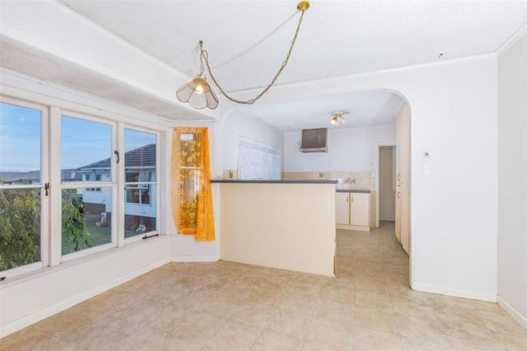 Photo of property in 34 Christmas Road, Manurewa, Auckland, 2102
