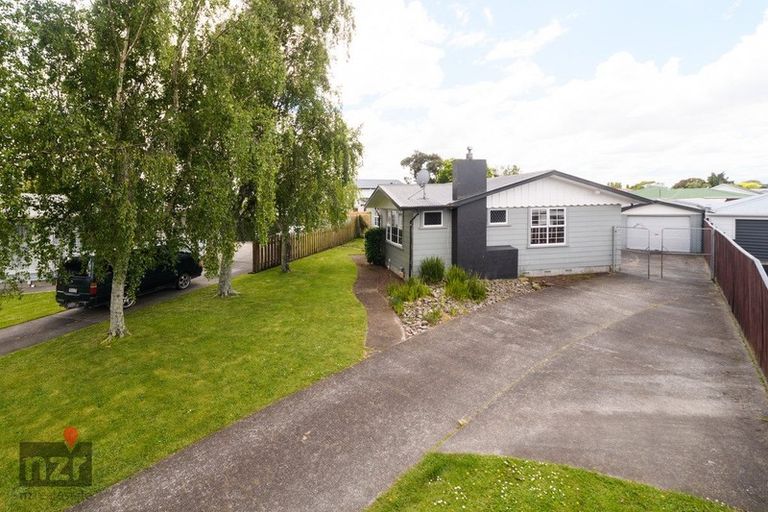 Photo of property in 6 Oban Place, Awapuni, Palmerston North, 4412