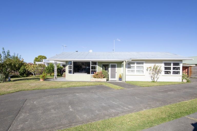 Photo of property in 4 Balmoral Street, Taradale, Napier, 4112