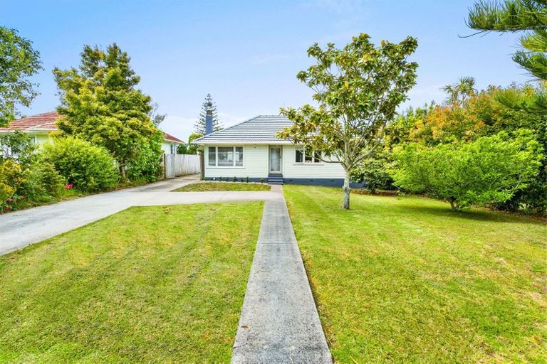 Photo of property in 95 Kervil Avenue, Te Atatu Peninsula, Auckland, 0610