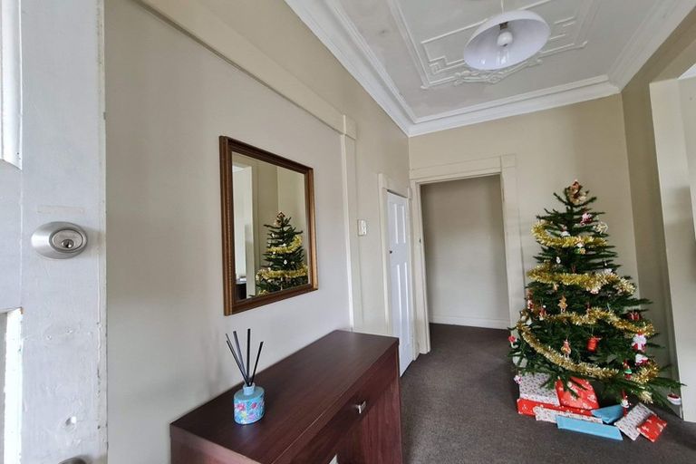 Photo of property in 42 Chelwood Street, Takaro, Palmerston North, 4412