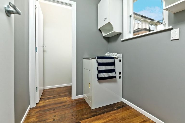 Photo of property in 114a Pooks Road, Ranui, Auckland, 0612