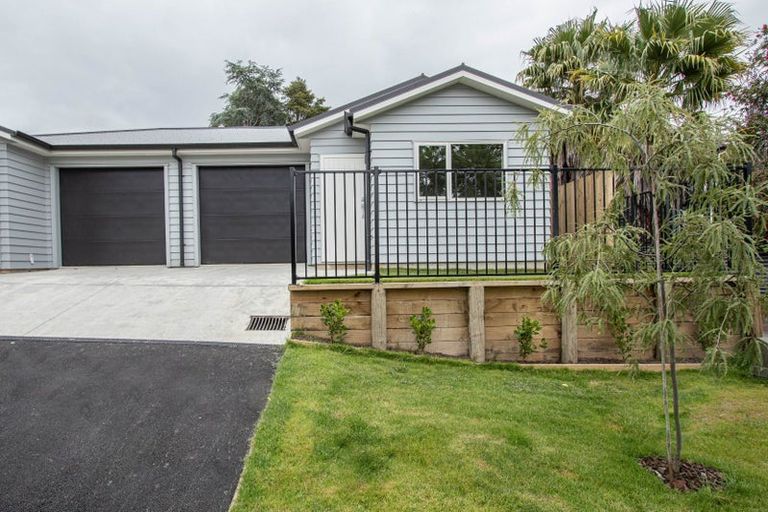 Photo of property in 2/16 Rothwell Street, Dinsdale, Hamilton, 3204