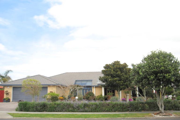 Photo of property in 46 Santa Monica Drive, Papamoa Beach, Papamoa, 3118