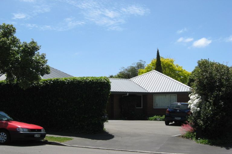 Photo of property in 1 Geraldo Place, Russley, Christchurch, 8042
