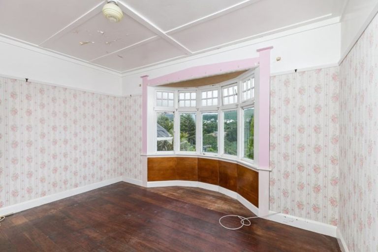 Photo of property in 23 Harland Street, Brooklyn, Wellington, 6021