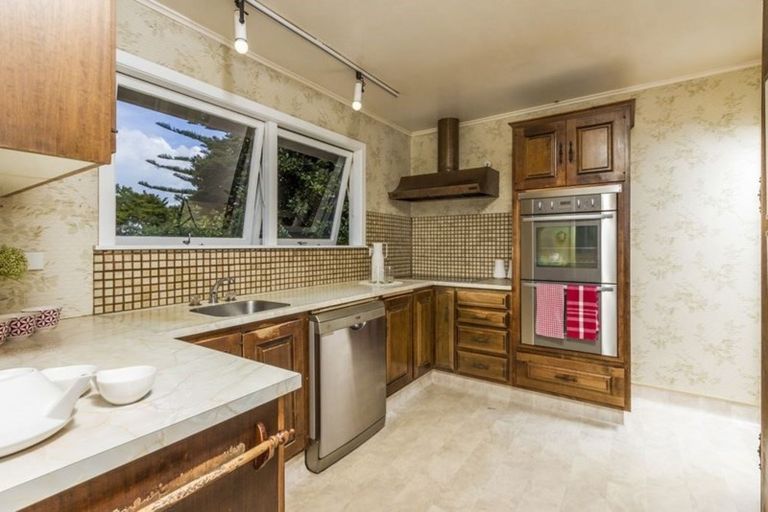 Photo of property in 6 Northgrove Avenue, Hillcrest, Auckland, 0627