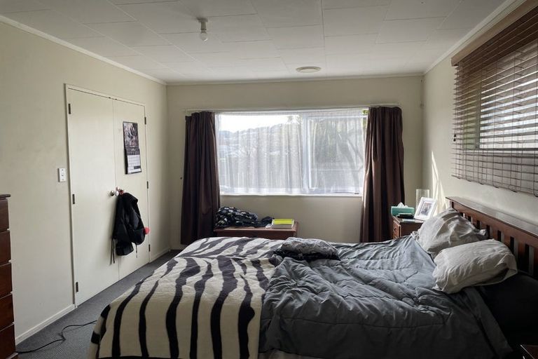 Photo of property in 6 Maraval Crescent, Grenada Village, Wellington, 6037