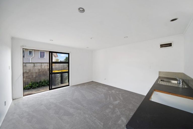 Photo of property in 12 Ronald Place, Manurewa, Auckland, 2102