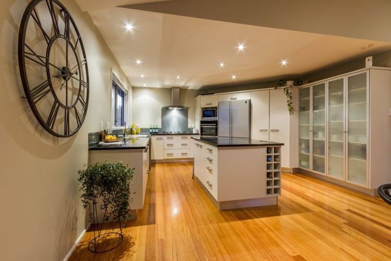 Photo of property in 14 English Oak Drive, Schnapper Rock, Auckland, 0632