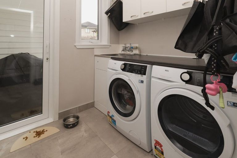 Photo of property in 23a Elliot Street, Howick, Auckland, 2014