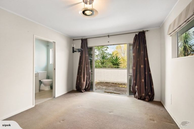 Photo of property in 1/5 Pelican Lane, Unsworth Heights, Auckland, 0632