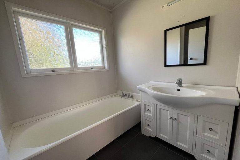Photo of property in 3 Damian Way, Weymouth, Auckland, 2103