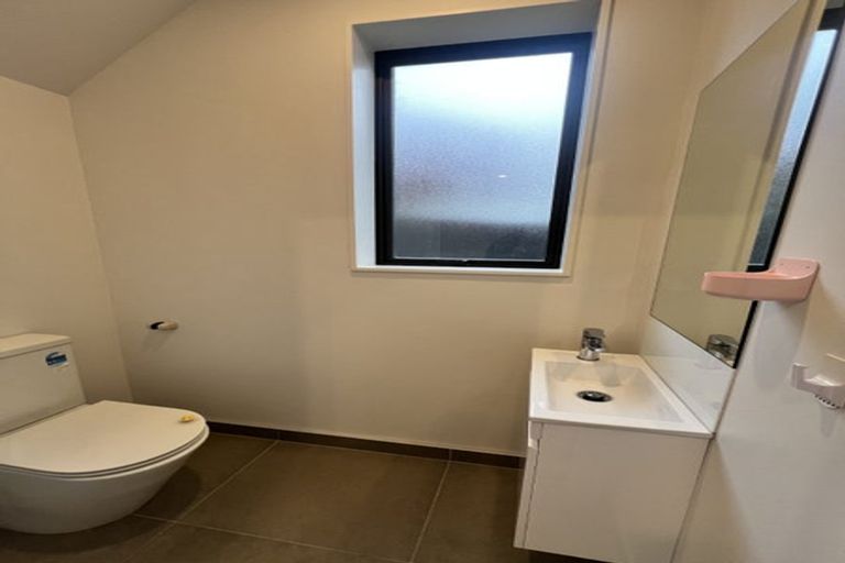 Photo of property in 4e Montmere Avenue, Te Atatu Peninsula, Auckland, 0610